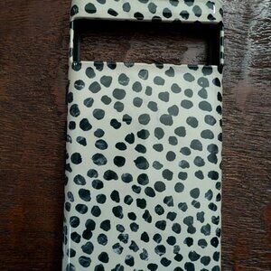 EUC Burga phone case for Pixel 7 - Almond Latte